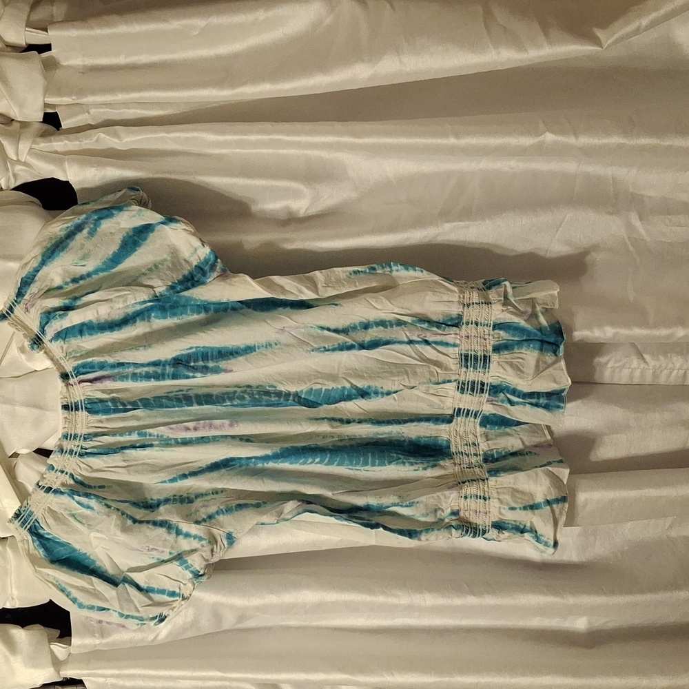 Relativity patterned top Lg❤❤️❤️❤️ - Picture 7 of 8
